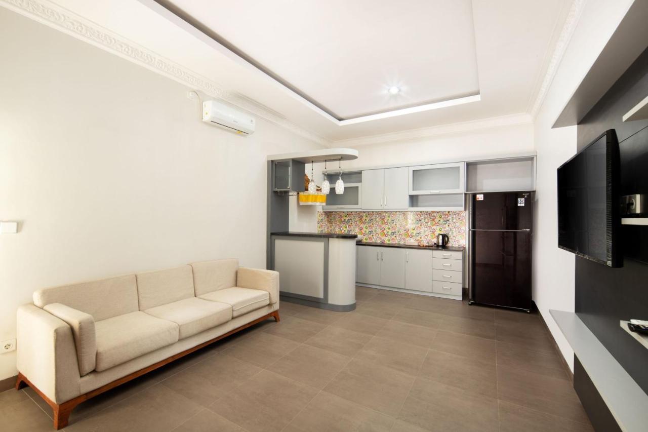 Jineswari Kuta By Kamara Hotel ภายนอก รูปภาพ